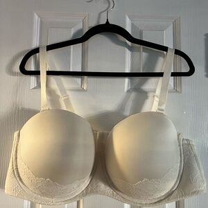 Torrid Curve Strapless Lace Bra- size 44DDD